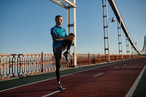 Wie organisiert man einen Serienmarathon für ein entspanntes Wochenende zu Hause?